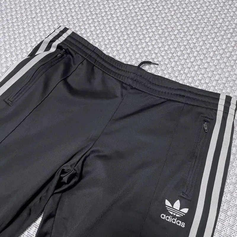 M ADIDAS 아디다스 바지